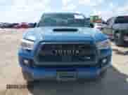 2019 Toyota Tacoma SR5 с VIN 5TFAZ5CN2KX075548, выставлен на аукционе IAAI как лот 42550629 с пробегом 238 228 миль миль и . История ставок и продаж доступна на DreamBid. Изображение 13.