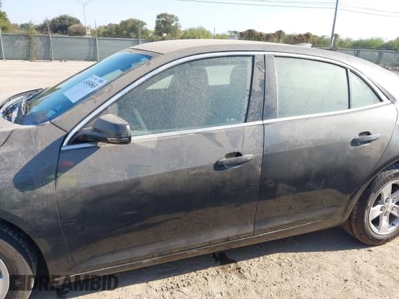 2016 Chevrolet Malibu LT z VIN 1G11C5SA2GU122711, wystawiony jako IAAI lot #43454563 z przebiegiem 136 076 mil mil oraz . Historia ofert i sprzedaży dostępna na DreamBid. Obrazek 15.