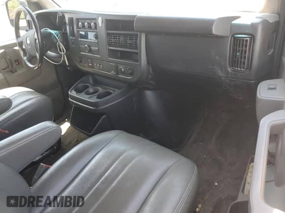 2022 Chevrolet Express Cargo с VIN 1GCWGAF73N1238880, выставлен на аукционе Copart как лот 80589515 с пробегом 59 989 миль миль и Списание • Salvage title. История ставок и продаж доступна на DreamBid. Изображение 8.