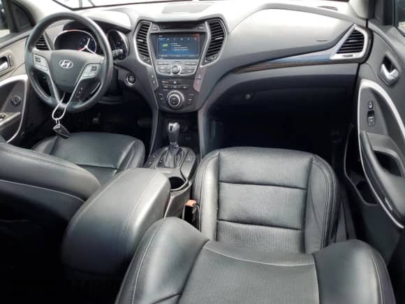 2015 Hyundai Santa Fe с VIN 5XYZW4LA4FG288982, выставлен на аукционе Copart как лот 84974805 с пробегом 139 925 миль миль и Списание • Salvage title. История ставок и продаж доступна на DreamBid. Изображение 8.