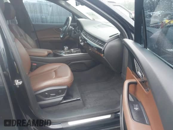 2017 Audi Q7 Premium Plus with VIN WA1LAAF75HD022384, listed as a IAAI auction lot 42863131 with 126,870 mi miles and . Bid and sale history available at DreamBid. Image 5.