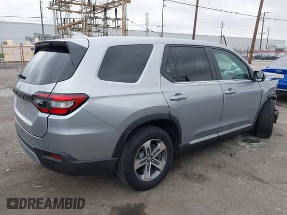 2025 Honda Pilot EX-L с VIN 5FNYG1H45SB028702, выставлен на аукционе IAAI как лот 42207657 с пробегом 10 966 миль миль и . История ставок и продаж доступна на DreamBid. Изображение 4.