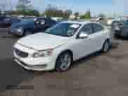 2014 Volvo S60 T5 с VIN YV1612FH2E2292076, выставлен на аукционе IAAI как лот 43317234 с пробегом 140 865 миль миль и . История ставок и продаж доступна на DreamBid. Изображение 2.