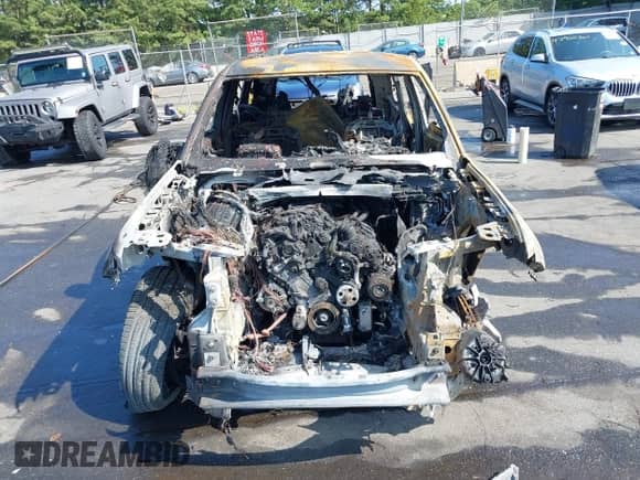 2023 Jeep Grand Cherokee Limited with VIN 1C4RJHBG0PC504859, listed as a IAAI auction lot 42949212 with 20,500 mi miles and . Bid and sale history available at DreamBid. Image 6.