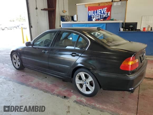 2005 BMW 3 Series 330xi с VIN WBAEW53445PN37613, выставлен на аукционе Copart как лот 61840155 с пробегом 130 484 миль миль и Списание • Salvage title. История ставок и продаж доступна на DreamBid. Изображение 2.