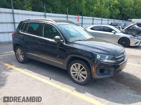 2012 Volkswagen Tiguan SE с VIN WVGBV7AX4CW548742, выставлен на аукционе IAAI как лот 42544512 с пробегом 169 916 миль миль и . История ставок и продаж доступна на DreamBid. Изображение 1.