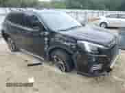 2024 Subaru Forester Touring z VIN JF2SKAMC3RH404102, wystawiony jako Copart lot #66607975 z przebiegiem 9 418 mil mil oraz Szkoda całkowita • Salvage title. Historia ofert i sprzedaży dostępna na DreamBid. Obrazek 4.