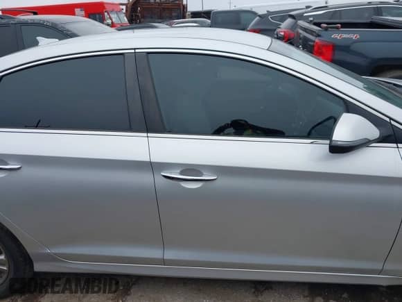2019 Hyundai Sonata Sport с VIN 5NPE34AF0KH747949, выставлен на аукционе IAAI как лот 43144133 с пробегом 102 816 миль миль и . История ставок и продаж доступна на DreamBid. Изображение 14.