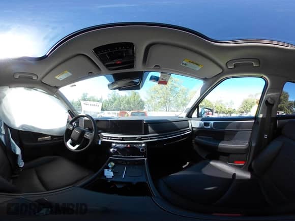 2025 Hyundai Santa Fe Limited z VIN 5NMP44GL7SH128717, wystawiony jako IAAI lot #43501507 z przebiegiem 18 076 mil mil oraz . Historia ofert i sprzedaży dostępna na DreamBid. Obrazek 18.