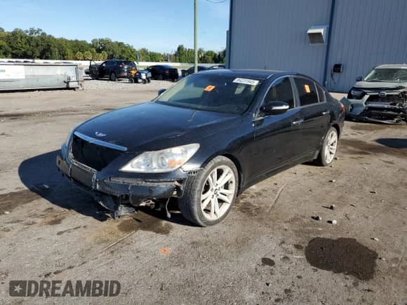 2011 Hyundai Genesis с VIN KMHGC4DE3BU135113, выставлен на аукционе Copart как лот 84231945 с пробегом Не указан миль и Списание • Salvage title. История ставок и продаж доступна на DreamBid. Изображение 1.