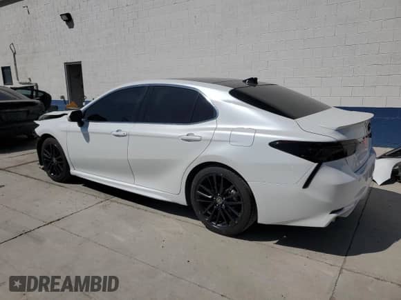 2022 Toyota Camry XSE with VIN 4T1K61BK8NU057425, listed as a Copart auction lot 62847395 with 73,198 mi miles and Salvage title. Bid and sale history available at DreamBid. Image 2.