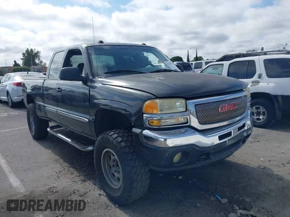 2005 GMC Sierra 1500 SLE с VIN 2GTEC19T151262217, выставлен на аукционе IAAI как лот 42430424 с пробегом 250 214 миль миль и . История ставок и продаж доступна на DreamBid. Изображение 1.