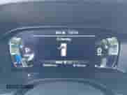 2023 Mitsubishi Outlander SEL z VIN JA4J4VA80PZ014751, wystawiony jako IAAI lot #41773106 z przebiegiem 20 980 mil mil oraz . Historia ofert i sprzedaży dostępna na DreamBid. Obrazek 7.