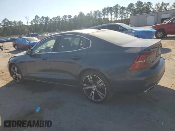 2020 Volvo S60 Inscription с VIN 7JRA22TLXLG064916, выставлен на аукционе Copart как лот 71224955 с пробегом 42 081 миль миль и Списание • Salvage title. История ставок и продаж доступна на DreamBid. Изображение 2.