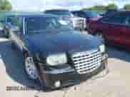 2005 Chrysler 300 C z VIN 2C3AA63H65H119250, wystawiony jako IAAI lot #43164557 z przebiegiem Nie podano mil oraz . Historia ofert i sprzedaży dostępna na DreamBid. Obrazek 6.