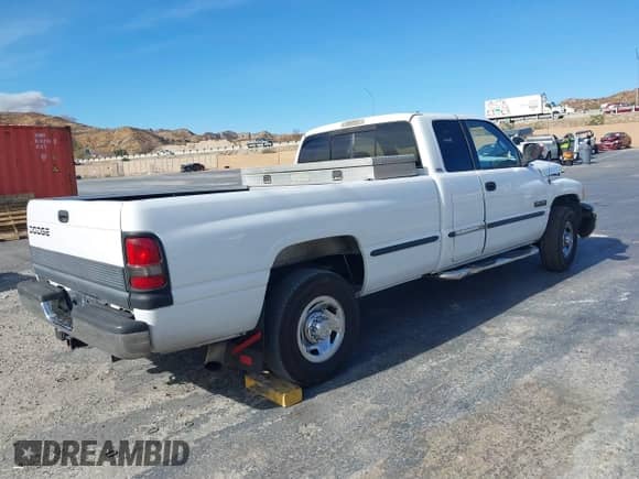 1999 Dodge 2500 with VIN 1B7KC2362XJ593196, listed as a IAAI auction lot 41388015 with 466,535 mi miles and . Bid and sale history available at DreamBid. Image 4.