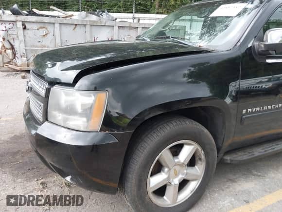 2008 Chevrolet Avalanche LTZ с VIN 3GNFK12308G293527, выставлен на аукционе IAAI как лот 42857382 с пробегом 294 287 миль миль и . История ставок и продаж доступна на DreamBid. Изображение 15.