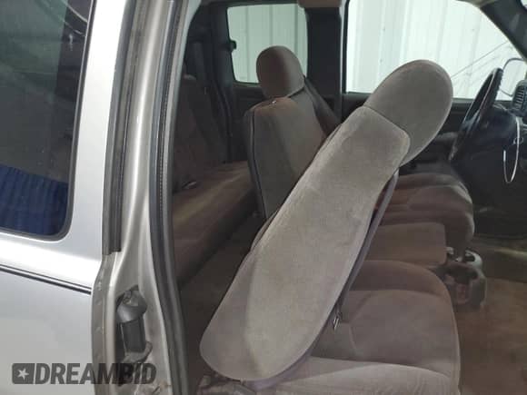 2006 Chevrolet Silverado 1500 LT1 with VIN 2GCEK19V261345970, listed as a Copart auction lot 68275715 with 238,037 mi miles and Clean title. Bid and sale history available at DreamBid. Image 10.