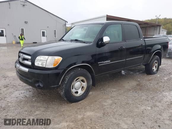 2006 Toyota Tundra SR5 with VIN 5TBDT44166S538381, listed as a IAAI auction lot 43580901 with 76,092 mi miles and . Bid and sale history available at DreamBid. Image 2.