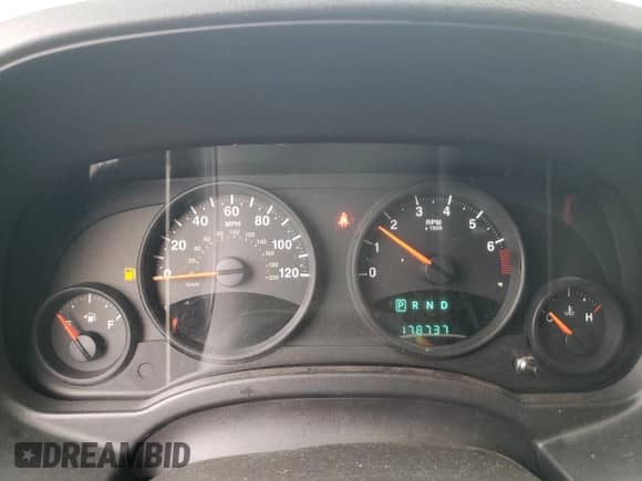 2010 Jeep Compass Latitude с VIN 1J4NF1FB1AD646011, выставлен на аукционе Copart как лот 79056184 с пробегом 178 737 миль миль и На запчасти • Non repairable. История ставок и продаж доступна на DreamBid. Изображение 9.