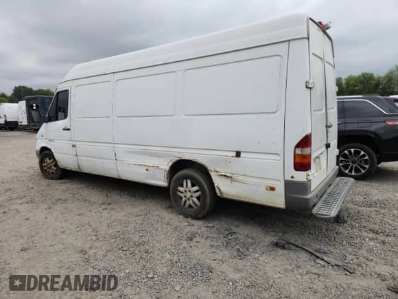 2006 Dodge Sprinter with VIN WD0PD744665962816, listed as a Copart auction lot 72067915 with 153,345 mi miles and Clean title. Bid and sale history available at DreamBid. Image 2.