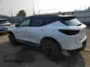 2023 Chevrolet Blazer RS z VIN 3GNKBKRS1PS138451, wystawiony jako Copart lot #58532815 z przebiegiem 42 935 mil mil oraz Czysty tytuł • Clean title. Historia ofert i sprzedaży dostępna na DreamBid. Obrazek 2.