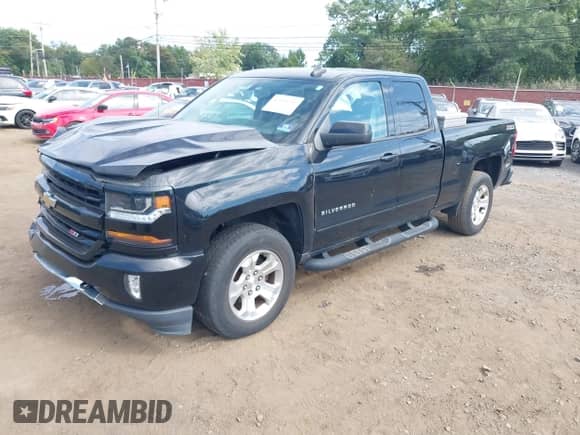 2017 Chevrolet Silverado 1500 LT with VIN 1GCVKREC1HZ339767, listed as a IAAI auction lot 43144752 with 115,896 mi miles and . Bid and sale history available at DreamBid. Image 18.