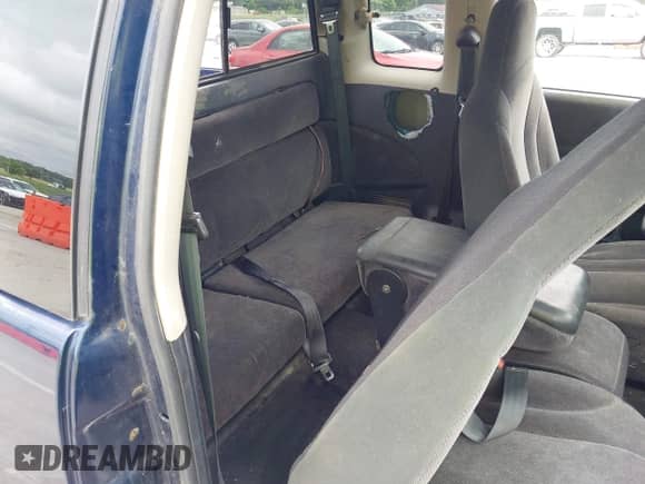 2001 Dodge Dakota Sport with VIN 1B7GG22N51S115469, listed as a IAAI auction lot 42463377 with 211,695 mi miles and . Bid and sale history available at DreamBid. Image 8.