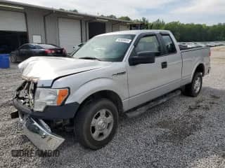 2013 Ford F-150 XL z VIN 1FTFX1CFXDFA10341, wystawiony jako Copart lot #62484635 z przebiegiem 284 908 mil mil oraz Szkoda całkowita • Salvage title. Historia ofert i sprzedaży dostępna na DreamBid. Obrazek 1.