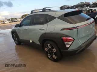 2024 Hyundai Kona SEL с VIN KM8HC3AB3RU133932, выставлен на аукционе Copart как лот 73727624 с пробегом 2 093 миль миль и Списание • Salvage title. История ставок и продаж доступна на DreamBid. Изображение 2.
