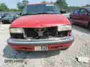 2001 Chevrolet S-10 LS with VIN 1GCDT13W71K258259, listed as a Copart auction lot 60201065 with 177,444 mi miles and Salvage title. Bid and sale history available at DreamBid. Image 5.