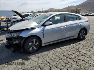 2017 Hyundai Ioniq SEL с VIN KMHC75LC8HU049197, выставлен на аукционе Copart как лот 70385475 с пробегом 89 894 миль миль и Чистый • Clean title. История ставок и продаж доступна на DreamBid. Изображение 1.