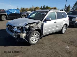 2011 Subaru Forester X Limited z VIN JF2SHAFC1BH707672, wystawiony jako Copart lot #77356504 z przebiegiem 225 111 mil mil oraz Szkoda całkowita • Salvage title. Historia ofert i sprzedaży dostępna na DreamBid. Obrazek 1.