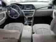 2017 Hyundai Sonata 2.4L with VIN 5NPE24AF2HH563687, listed as a Copart auction lot 86245175 with 177,671 mi miles and Clean title. Bid and sale history available at DreamBid. Image 8.