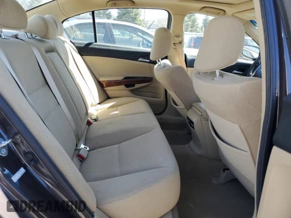 2011 Honda Accord EX z VIN 1HGCP3F76BA014305, wystawiony jako Copart lot #51415054 z przebiegiem 64 793 mil mil oraz Nie do naprawy • Non repairable. Historia ofert i sprzedaży dostępna na DreamBid. Obrazek 10.