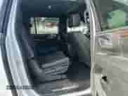 2022 Chevrolet Suburban Premier с VIN 1GNSKFKD0NR189734, выставлен на аукционе Copart как лот 46651585 с пробегом 25 074 миль миль и Чистый • Clean title. История ставок и продаж доступна на DreamBid. Изображение 8.