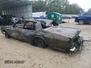 1988 Chevrolet Caprice Classic с VIN 1G1BN51H2JR136129, выставлен на аукционе Copart как лот 43623175 с пробегом Не указан миль и На запчасти • Non repairable. История ставок и продаж доступна на DreamBid. Изображение 2.