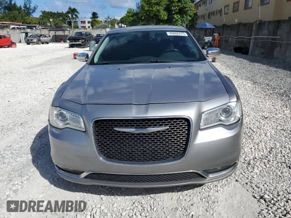 2016 Chrysler 300 C z VIN 2C3CCAEG3GH198065, wystawiony jako Copart lot #89808475 z przebiegiem 126 981 mil mil oraz Szkoda całkowita • Salvage title. Historia ofert i sprzedaży dostępna na DreamBid. Obrazek 5.