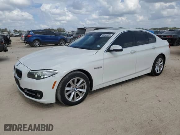 2015 BMW 5 Series 528i z VIN WBA5A5C5XFD512533, wystawiony jako Copart lot #90043495 z przebiegiem 103 738 mil mil oraz Czysty tytuł • Clean title. Historia ofert i sprzedaży dostępna na DreamBid. Obrazek 1.