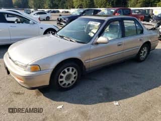 1993 Honda Accord с VIN JHMCB7682PC042609, выставлен на аукционе Copart как лот 82112895 с пробегом 283 085 миль миль и Списание • Salvage title. История ставок и продаж доступна на DreamBid. Изображение 1.