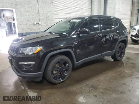 2019 Jeep Compass Latitude с VIN 3C4NJDBB1KT622895, выставлен на аукционе Copart как лот 67121915 с пробегом 93 173 миль миль и Списание • Salvage title. История ставок и продаж доступна на DreamBid. Изображение 1.