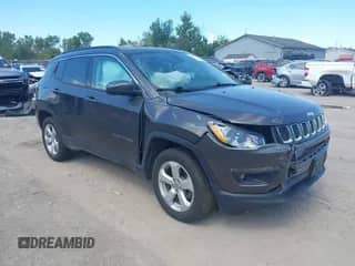 2019 Jeep Compass Latitude z VIN 3C4NJDBB6KT836314, wystawiony jako IAAI lot #43129500 z przebiegiem 69 817 mil mil oraz . Historia ofert i sprzedaży dostępna na DreamBid. Obrazek 1.