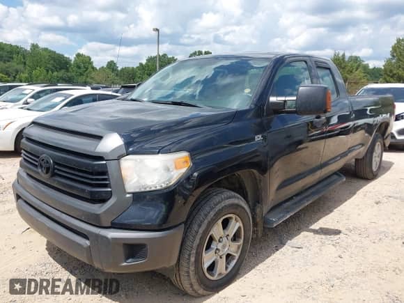 2016 Toyota Tundra SR with VIN 5TFCY5F13GX019937, listed as a IAAI auction lot 42662405 with 80,388 mi miles and . Bid and sale history available at DreamBid. Image 2.