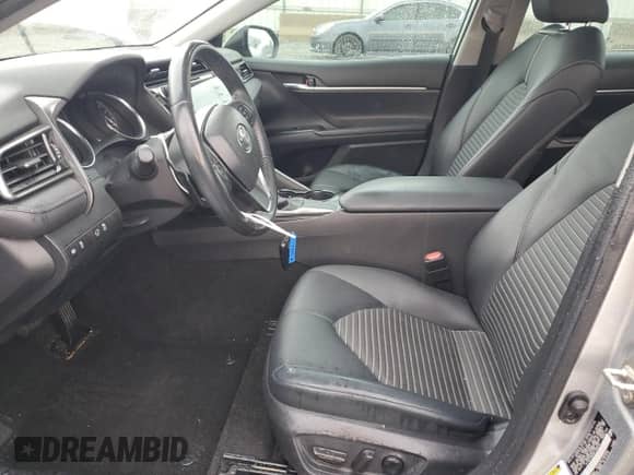 2019 Toyota Camry LE с VIN 4T1B11HK2KU186519, выставлен на аукционе Copart как лот 84010595 с пробегом 86 656 миль миль и Списание • Salvage title. История ставок и продаж доступна на DreamBid. Изображение 7.