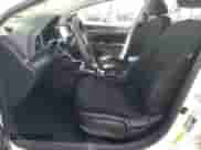 2019 Hyundai Elantra SEL z VIN 5NPD84LF5KH467938, wystawiony jako Copart lot #58288464 z przebiegiem 62 925 mil mil oraz Szkoda całkowita • Salvage title. Historia ofert i sprzedaży dostępna na DreamBid. Obrazek 7.