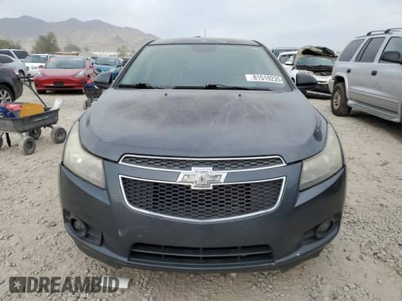 2013 Chevrolet Cruze 1LT z VIN 1G1PC5SB8D7149330, wystawiony jako Copart lot #81519235 z przebiegiem 155 962 mil mil oraz Czysty tytuł • Clean title. Historia ofert i sprzedaży dostępna na DreamBid. Obrazek 5.