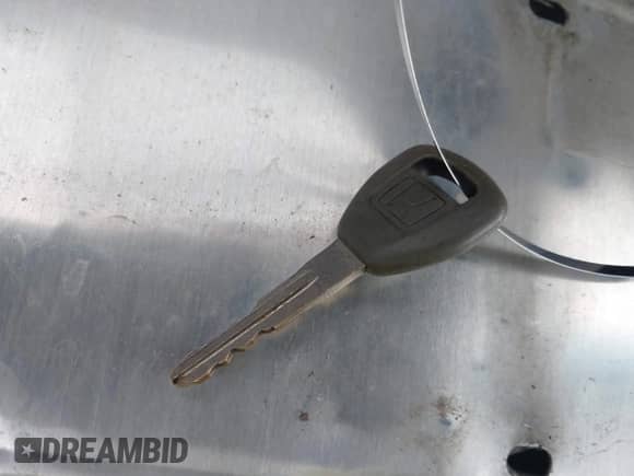 2001 Honda Accord LX z VIN 1HGCG32401A024967, wystawiony jako IAAI lot #41467592 z przebiegiem 234 769 mil mil oraz . Historia ofert i sprzedaży dostępna na DreamBid. Obrazek 11.