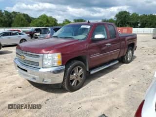 2013 Chevrolet Silverado 1500 LT with VIN 1GCRCSE04DZ272944, listed as a Copart auction lot 67815635 with 138,334 mi miles and Salvage title. Bid and sale history available at DreamBid. Image 1.
