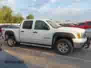 2011 GMC Sierra 1500 SLE z VIN 3GTP2VE35BG224680, wystawiony jako IAAI lot #43356809 z przebiegiem 744 412 mil mil oraz . Historia ofert i sprzedaży dostępna na DreamBid. Obrazek 13.
