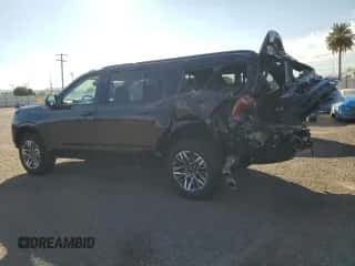 2025 Chevrolet Suburban Z71 с VIN 1GNS6DRD7SR279599, выставлен на аукционе Copart как лот 87438955 с пробегом 11 150 миль миль и Чистый • Clean title. История ставок и продаж доступна на DreamBid. Изображение 2.